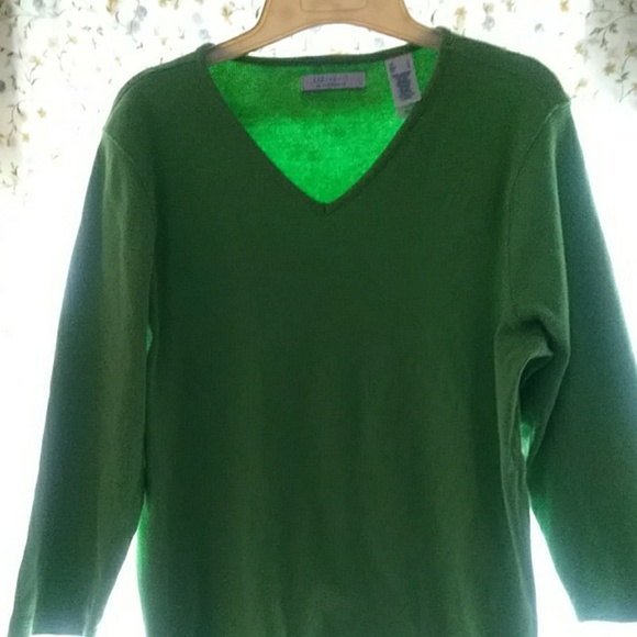 Liz Claiborne Tops - LizWear tee